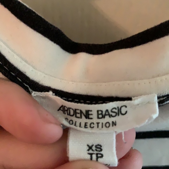 White cropped shirt with navy stripes - Picture 3 of 3